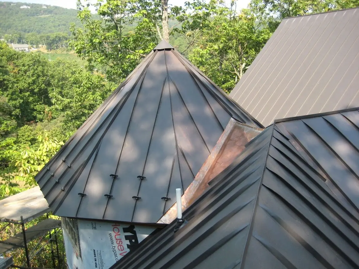 Professional Gutter Cleaning by Craftsman Roofing in Ontario Center